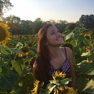 Meet your Posher, Danae